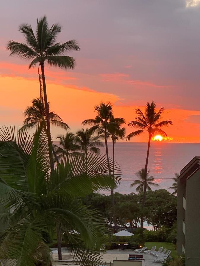 Kona Magic Ali'I - Top Floor Views, Pool, Beach, Sunsets Kailua-Kona Dış mekan fotoğraf